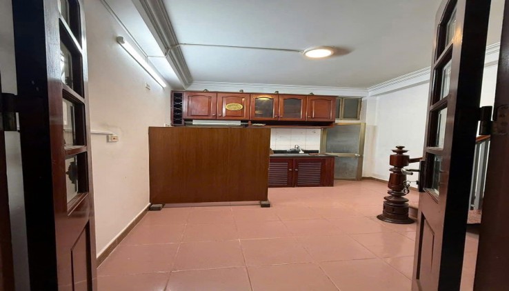 Cho thuê nhà ngõ Bạch Mai 5 tầng, 3 ngủ, chỉ 5.5 Triệu/tháng